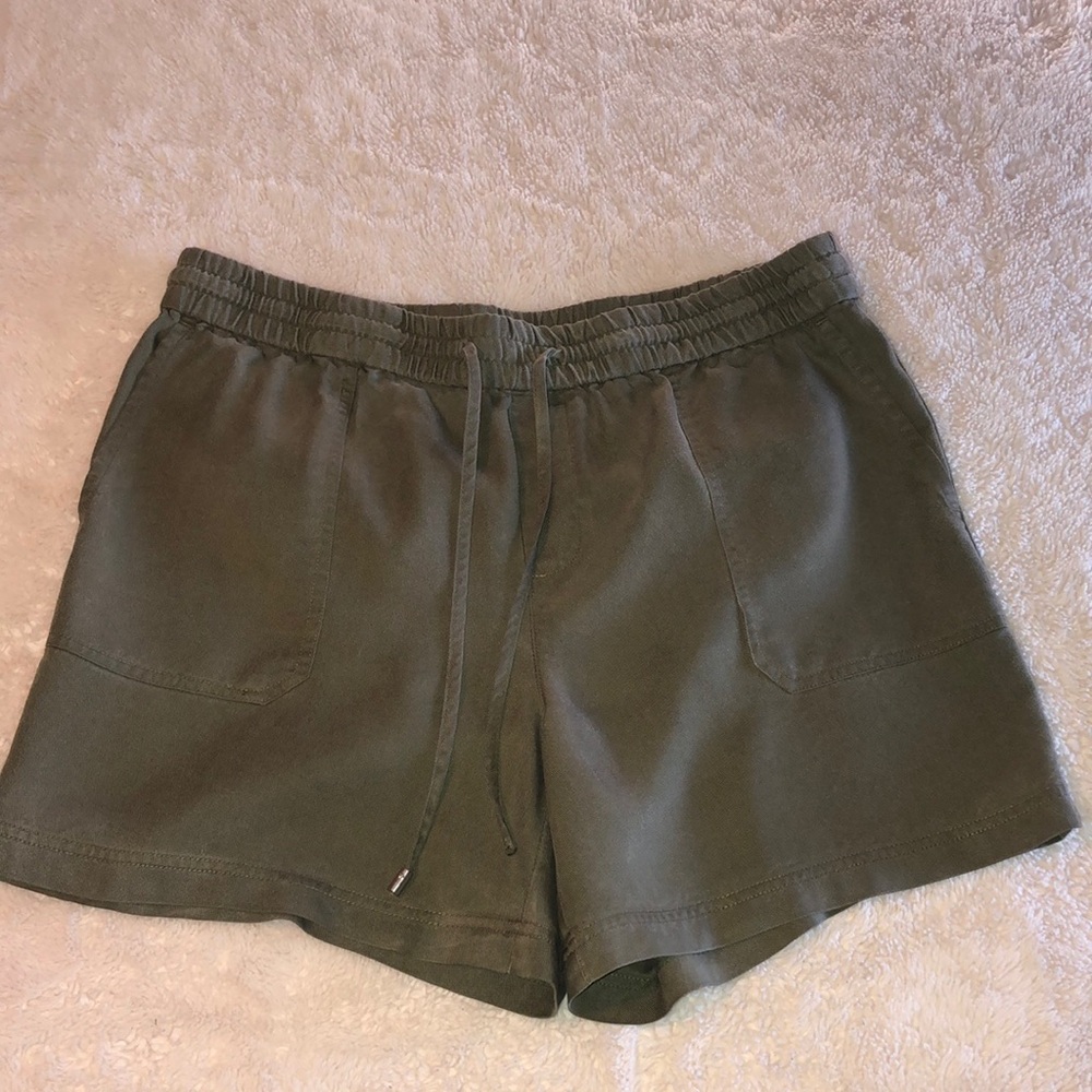 PREOWNED Vintage green RALPH LAUREN(green tag)PULL STRING SHORTS SZ10 w/pockets
